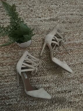 STEVE MADDEN HEELS